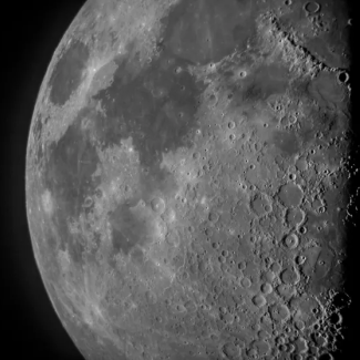 De l’eau sous forme moléculaire aurait été détectée sans ambiguïté sur la face éclairée de la Lune