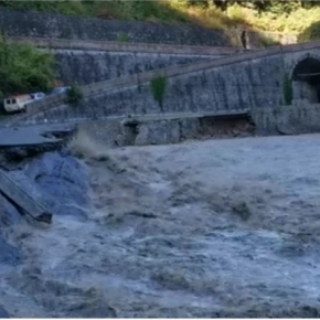 Dégâts provoqués par le débordement de la Roya dans les Alpes Maritimes 